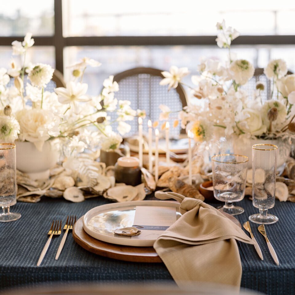 A little square of pretty from a photoshoot we created for Luminary Hotel. 
I was inspired by an art piece inside the hotel and all the elements that the riverside provides. 
#Destinationweddingplanner #naplesweddingplanner #fortmyersweddingplanner #