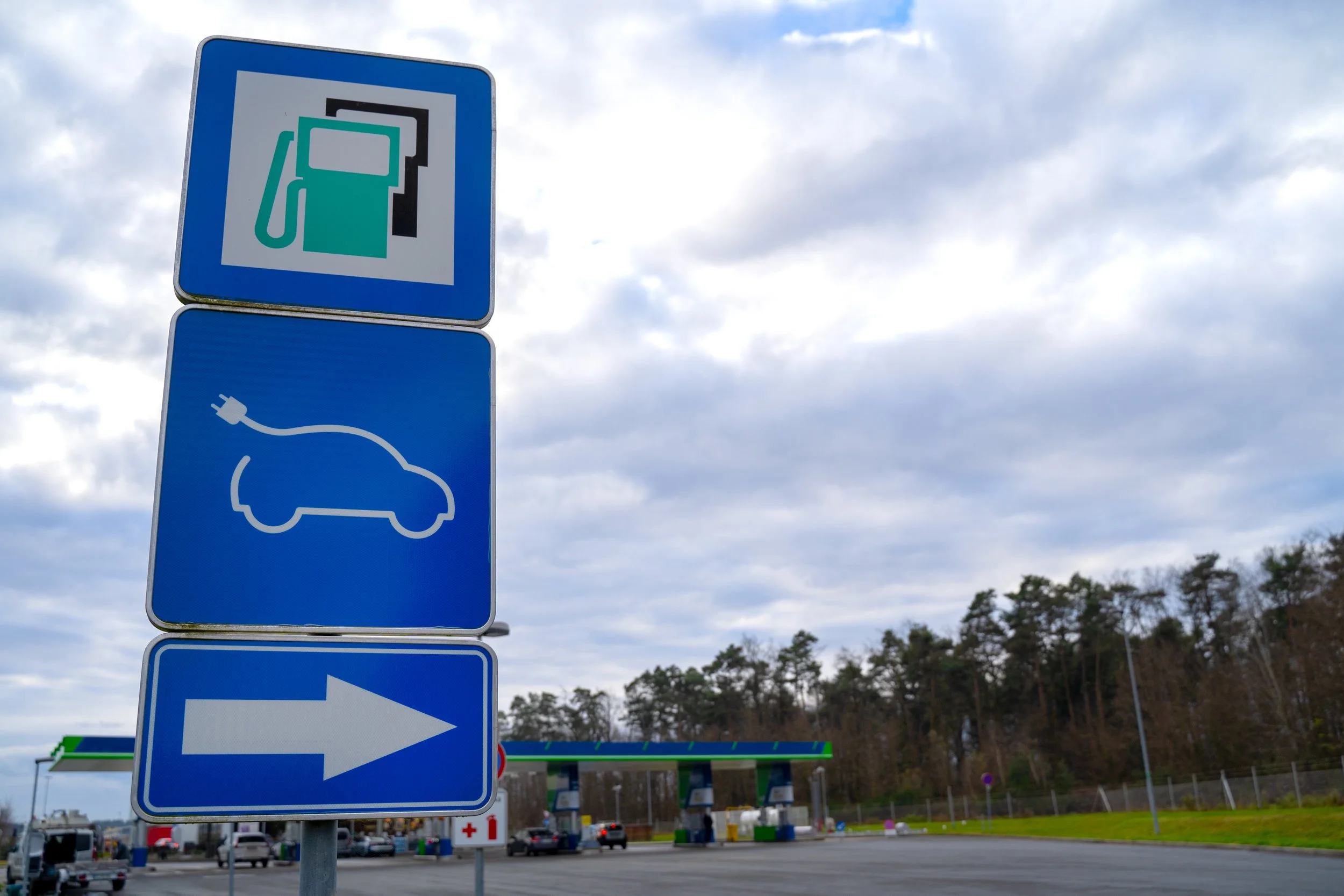 Should electric vehicle owners pay an annual fee to offset lost gas tax revenue?