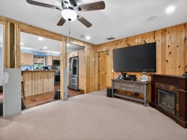 12_177_Co_Rd_533-Living_room-8017.jpeg