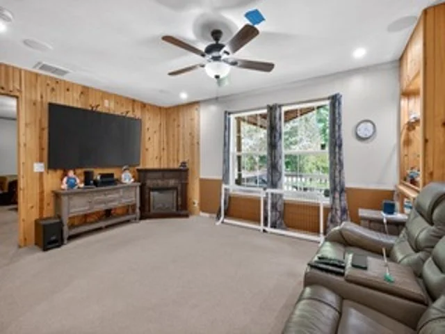 15_177_Co_Rd_533-Living_room-8008.jpeg