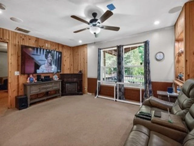 16_177_Co_Rd_533-Living_room-8009.jpeg