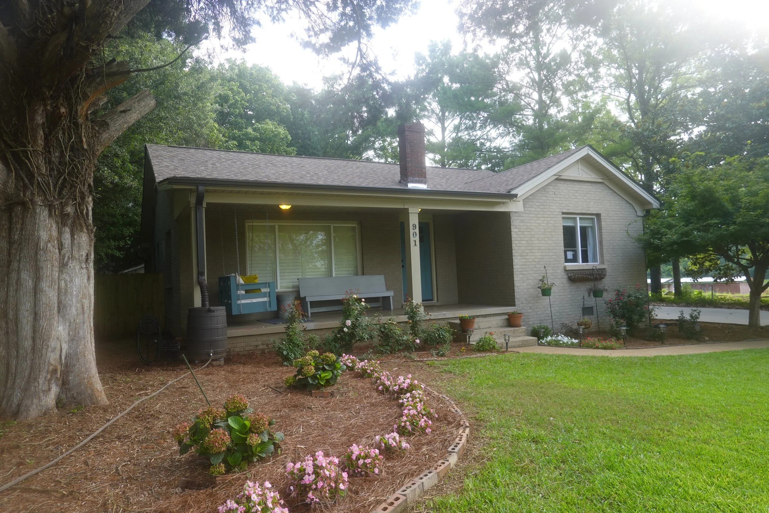 901 E Pryor-1.jpg