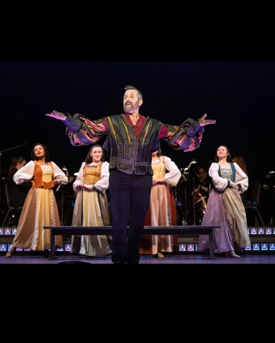 jmz ladies behind.jpg