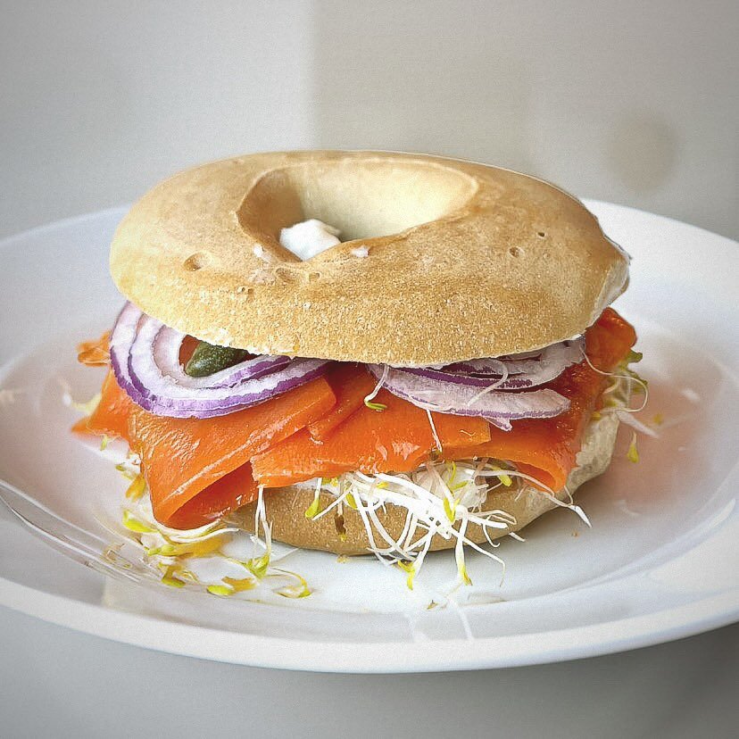 🚨Just in time for Veganuary, University of Victoria has launched the Slammin&rsquo; Lox sandwich at The Cove dining hall using our smoked salmon. As a plant-based food manufacturer based in Victoria we couldn&rsquo;t be more excited for this collab 