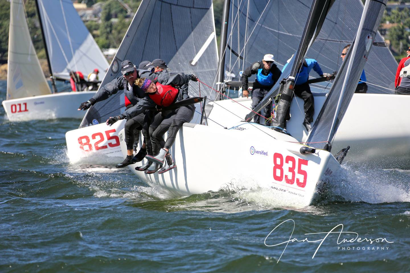 (A good year) MIKEY (USA835), WARCANOE (USA825) and GOES TO ELEVEN (CAN011) grinding out a beat at the windy North American (NorAm) Championship on the enchanted Columbia Gorge "MIKEY really likes the M24 NorAm Tour, which brings great teams together at the championship venues in Canada and the US. We’re looking forward to 2018 when the M24 NorAm Tour takes us to two exceptional venues- Victoria, BC (CNats & Worlds) and San Francisco (US Nationals).” - Trimmer and Team Manager, Ian Sloan. Michael Goldfarb's WARCANOE (USA 825) of Seattle finished a convincing 2nd Overall on the Tour by earning a 5th place at the Charleston US Nationals and a 2nd at the NorAm Championship at the Gorge. Although fairly new to the Melges 24, Goldfarb is no stranger to the Gorge, having raced Lasers out of Cascade Locks for years. Third overall went to Brian Porter’s FULL THROTTLE (USA849) , who pulled off a 6th US National Championship victory before spending the rest of the season on Lake Geneva where his Melges 24 is always ready in a lift next to the dock. Wet Coast Sailing's SUNNYVALE (CAN151) won the M24 NorAm Tour Corinthian Title for the second year in a row. SUNNYVALE was the top Corinthian boat and placed 3rd in the Open Division of the M24 NorAm Championship at the Gorge, which earned them 60 points overall. A couple points back and 2nd in the Corinthian Division was KC Shannon's SHAKA (USA801) of Atlanta. SHAKA sailed all three Stages of the M24 NorAm Tour and the team’s skill and enthusiasm was infectious.
