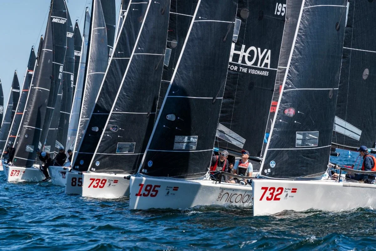 Fleet on Day 2 start.jpeg