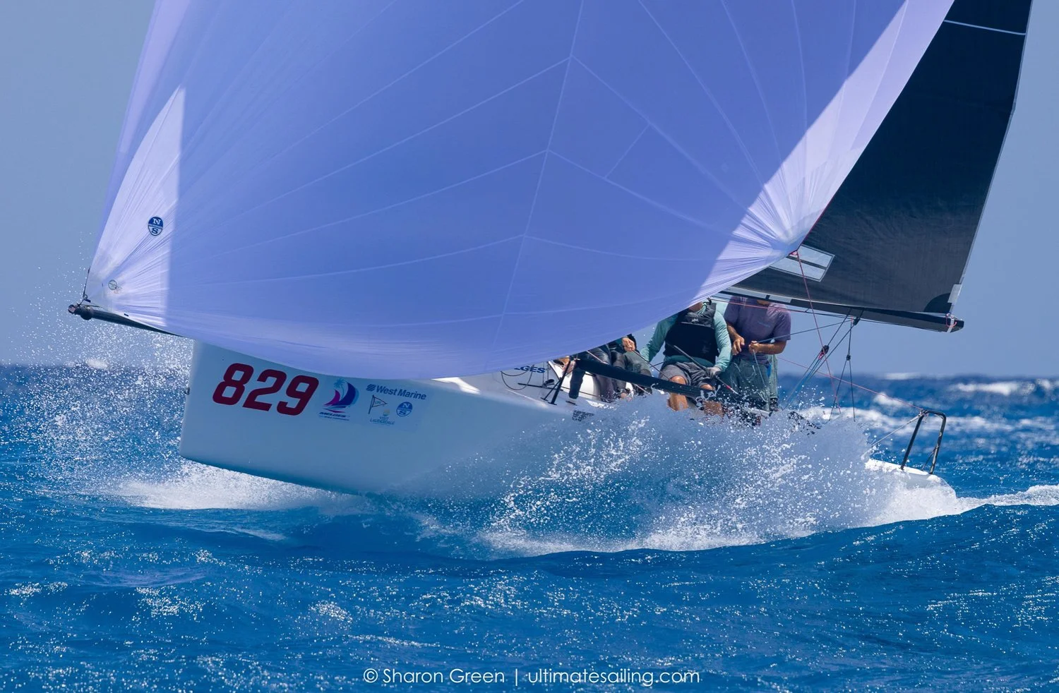 Peter Duncan, Raza Mixta - ©Sharon Green/ultimatesailing.com