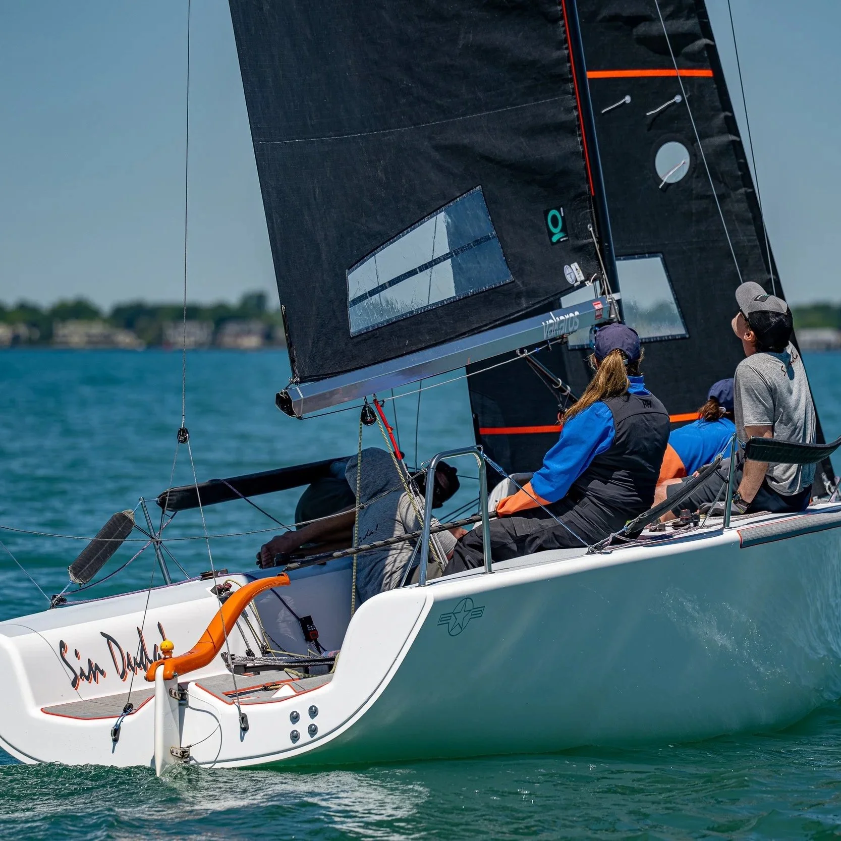 Mavi Delivers Commanding Performance in Detroit at Helly Hansen SWRS
