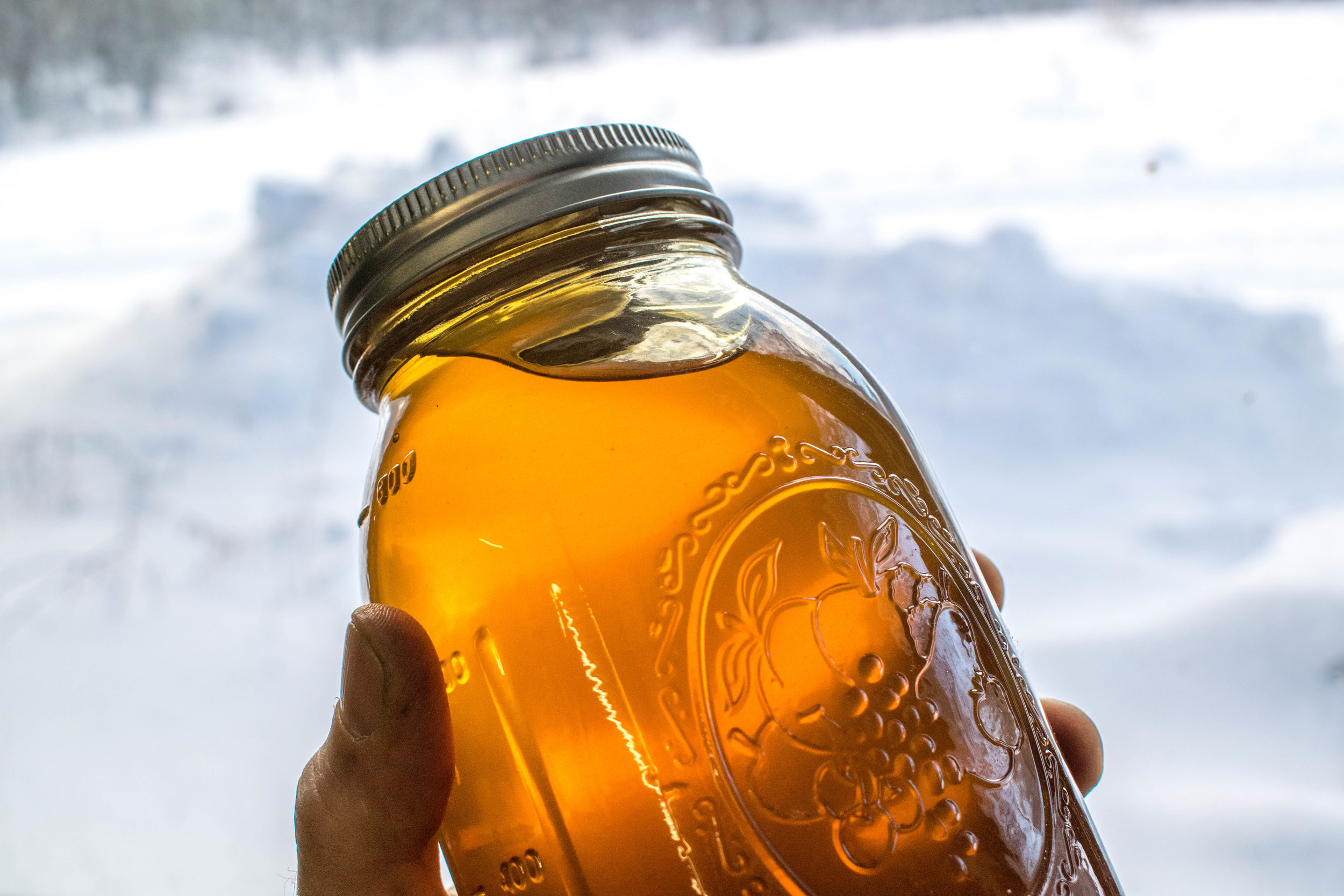 2018 was a great example of the way Mike’s approach can pay dividends. He avoids splitting in the spring, and instead relies on reversing and adding supers early to strong colonies to deal with swarming. This year, our crop came from nectar flows in