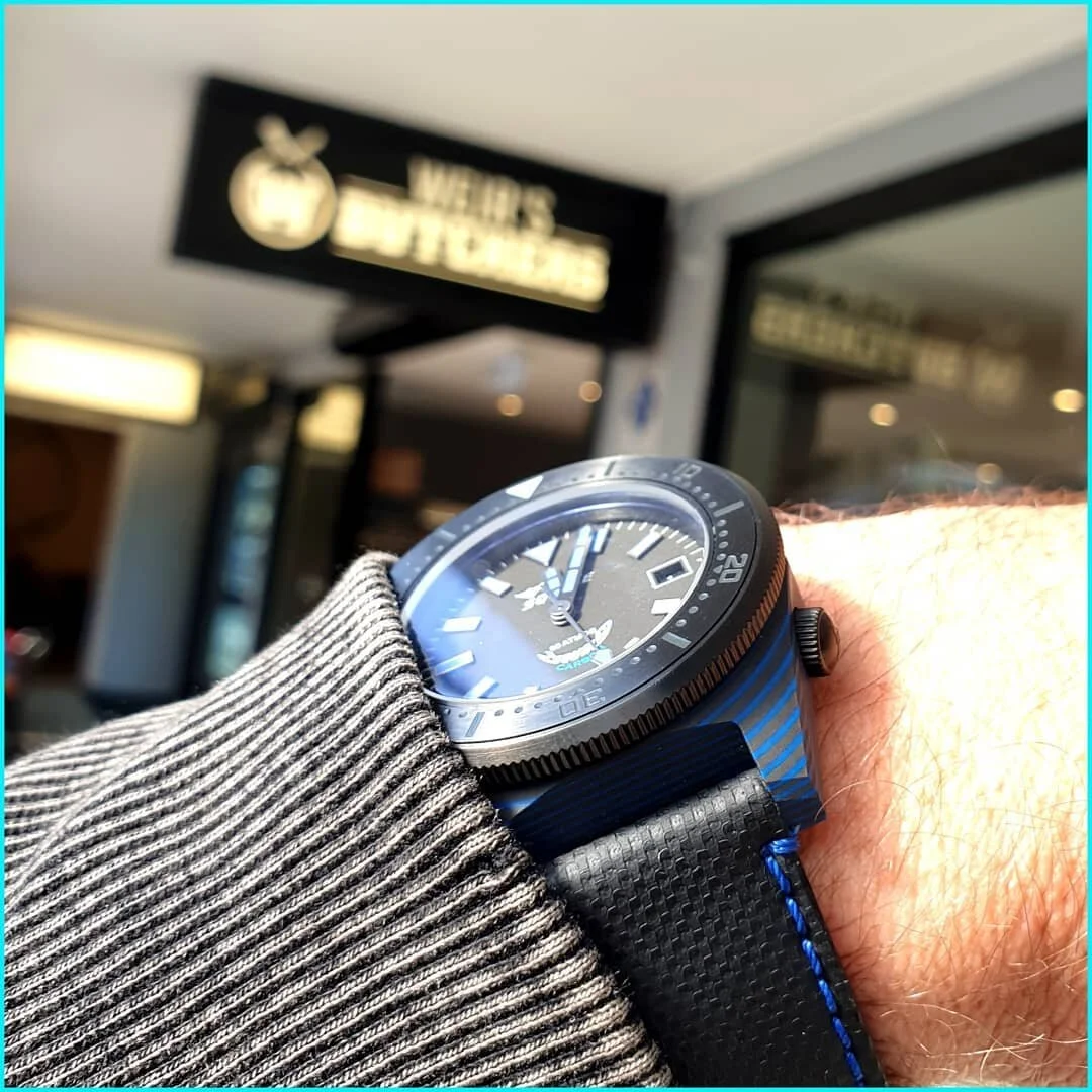 The Watch, The Butchers, The Meat...! 
Ltd Edition Blue/Black carbon @squaleofficial T183 (only 1 left!)
Here @weirsbutchers ...
Best meat in town, showcased in an all-new shop fitout 😍
(Swipe left)
Go grab some protein ! 🥩
.
.
.
.
#butcher #meat #
