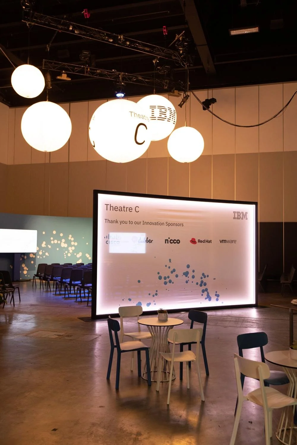 19-11-12 _Displaywise_at_IBM_ICC_067.jpg