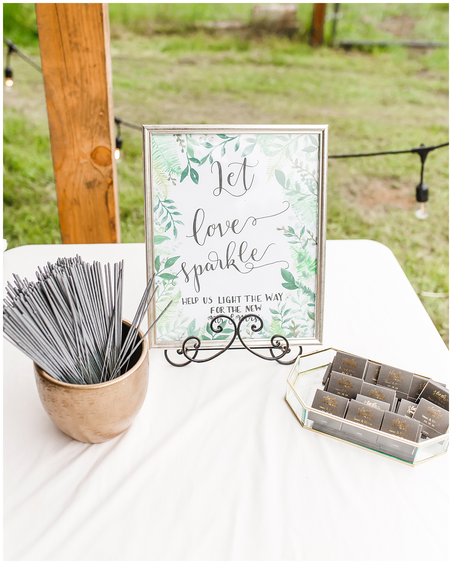 Brush_Prairie_Washington_Wedding_May_Farm_Backyard_Family_Photographer_Conzatti_0006.jpg