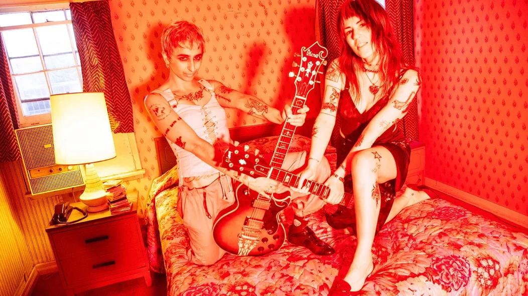 ALTERNATIVE PRESS MAGAZINE