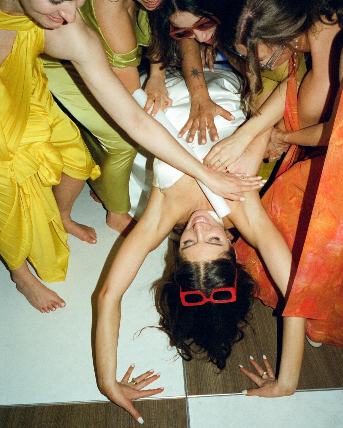 The ultimate bridesmaid responsibility is keeping the bride decent so she can do her signature move in a strapless dress and I&rsquo;ll stand by that 🤩