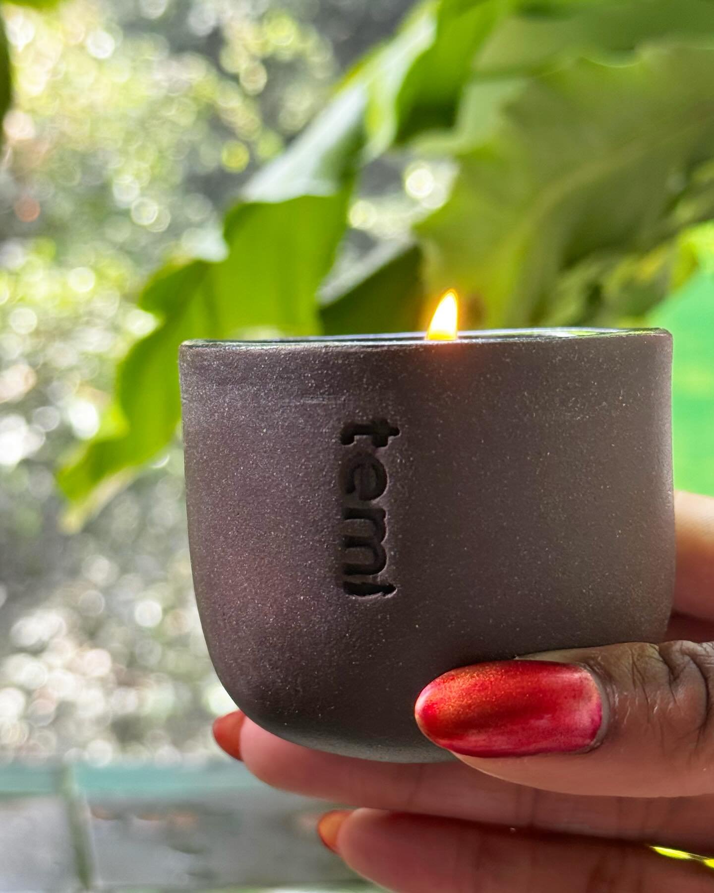 The Freedom Candle created exclusively in collaboration with @safemilk.studio, comes in a handcrafted ceramic vessel designed to be kept and reused.

This is a limited edition piece of art, get yours now while you can ✨

#temiglow
#candle 
#luxury 
#