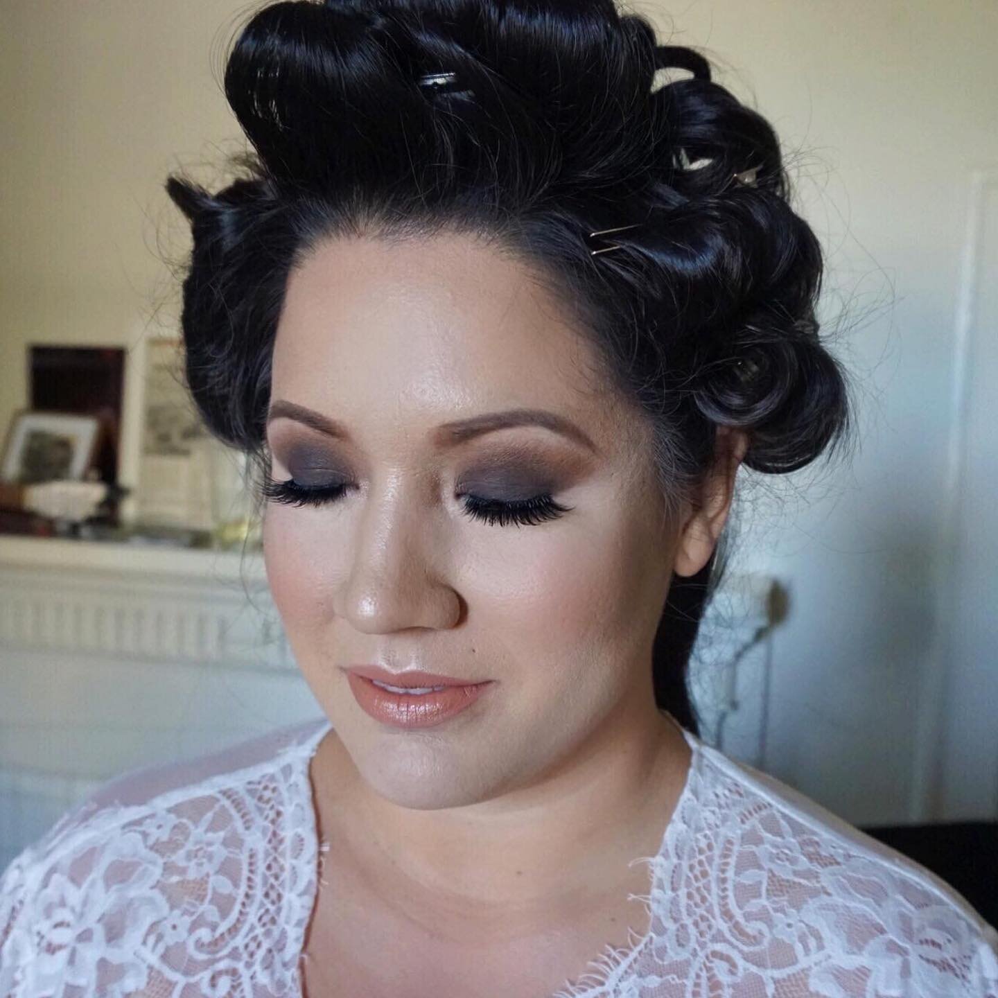 We love a full Smokey glam! 
LIMITED SPOTS available in October so get your date booked asap 💍🤍
Book with me through my website&mdash; link in bio 
#savannahwedding #savannahweddings #savannahbride #savannahbrides #savannahmakeupartist #blufftonwed