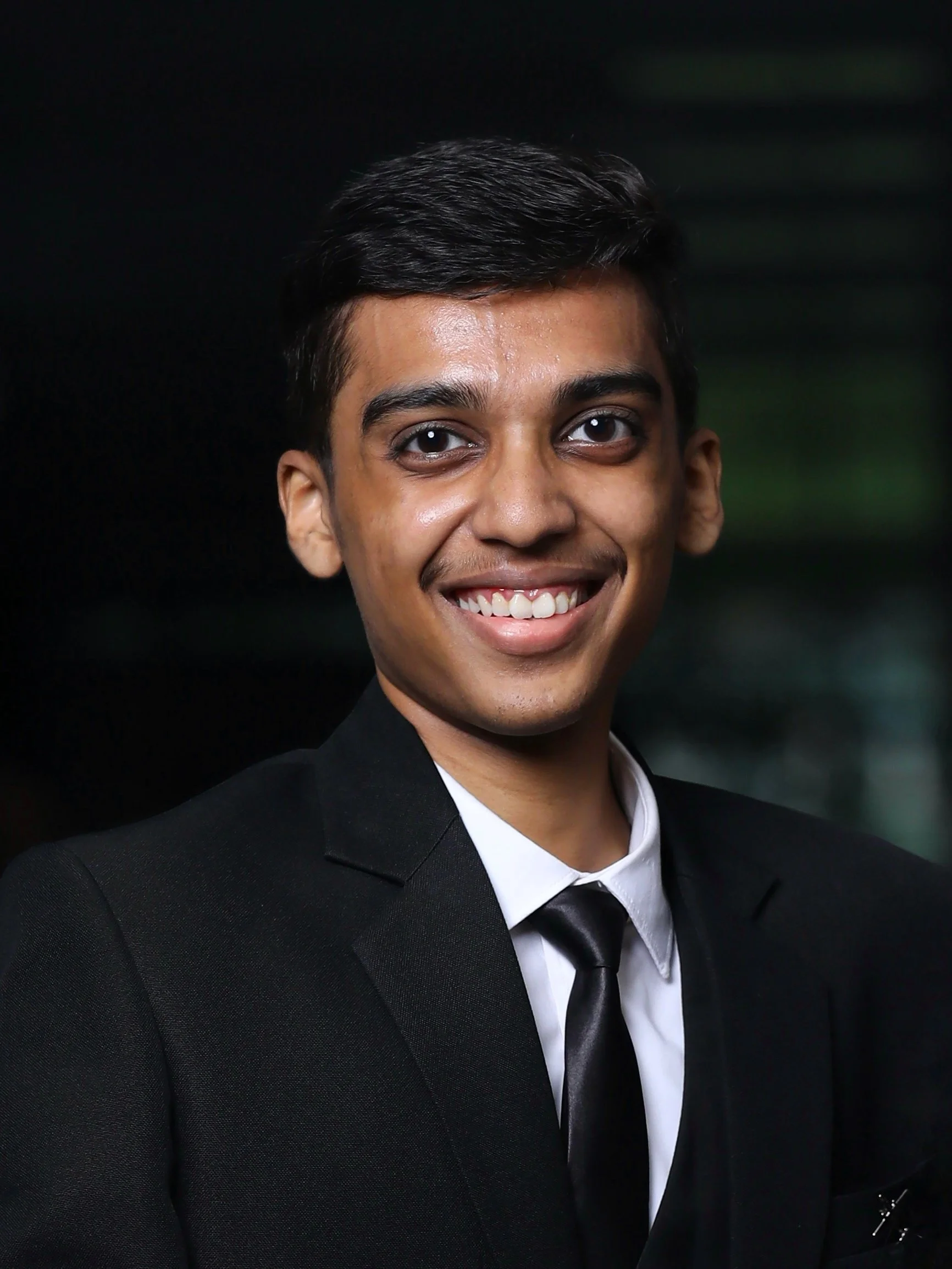 Akhil Shridhar headshot