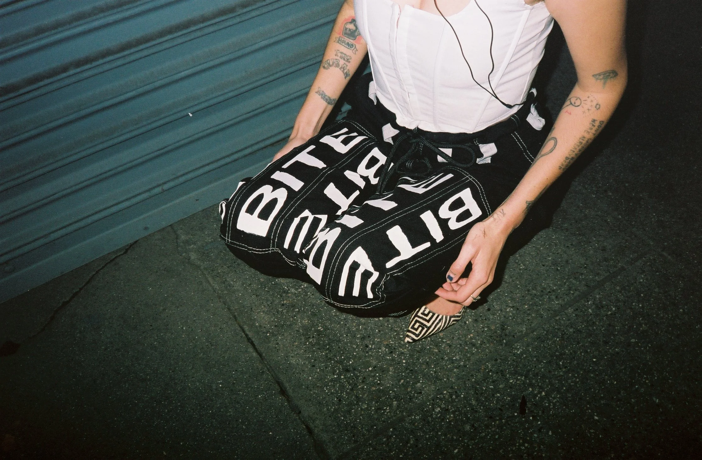BAD_DOG_LA_ZOE_ZAG_LOS_ANGELES_g.jpg