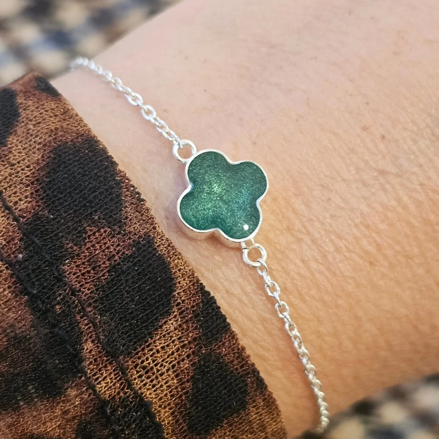 Absolutely love this stunning, bespoke sterling silver Clover bracelet ~ hand set with rich shimmering green resin 💚 Thank You xXx