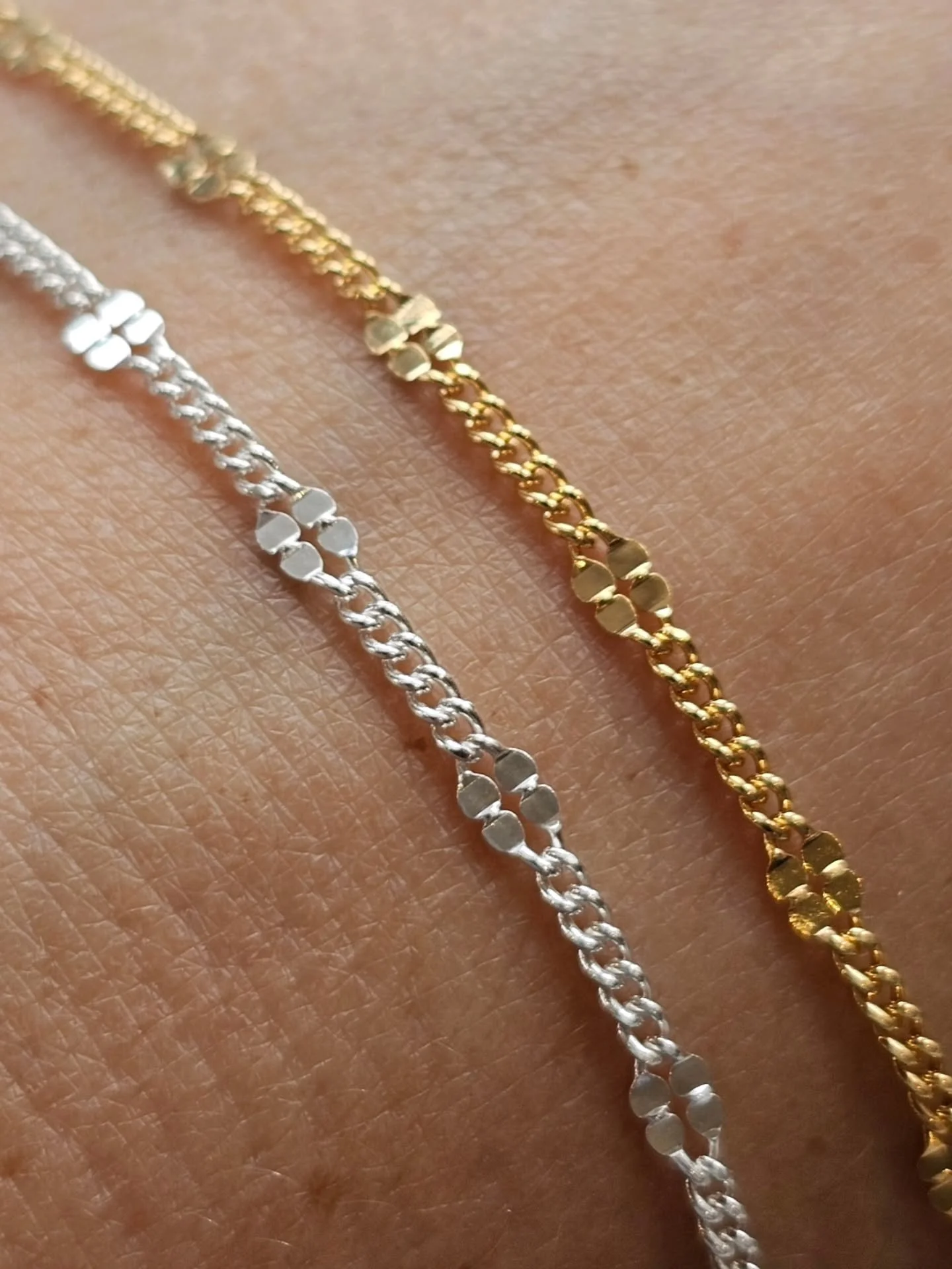 *New Chains* 🙌🏻💕 ~ taking inspiration from the beautiful clover pieces by 'Van Cleef &amp; Arpels' these two stunning chains are now available for Permanent Jewellery by appointment xXx