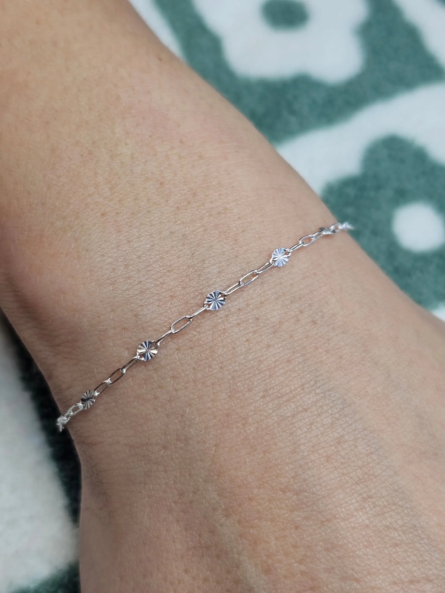 What a beautiful way to celebrate a 30th Birthday 🎂🎊🎈 friends getting matching Permanent Bracelets ✨️ Thank~You  xXx
