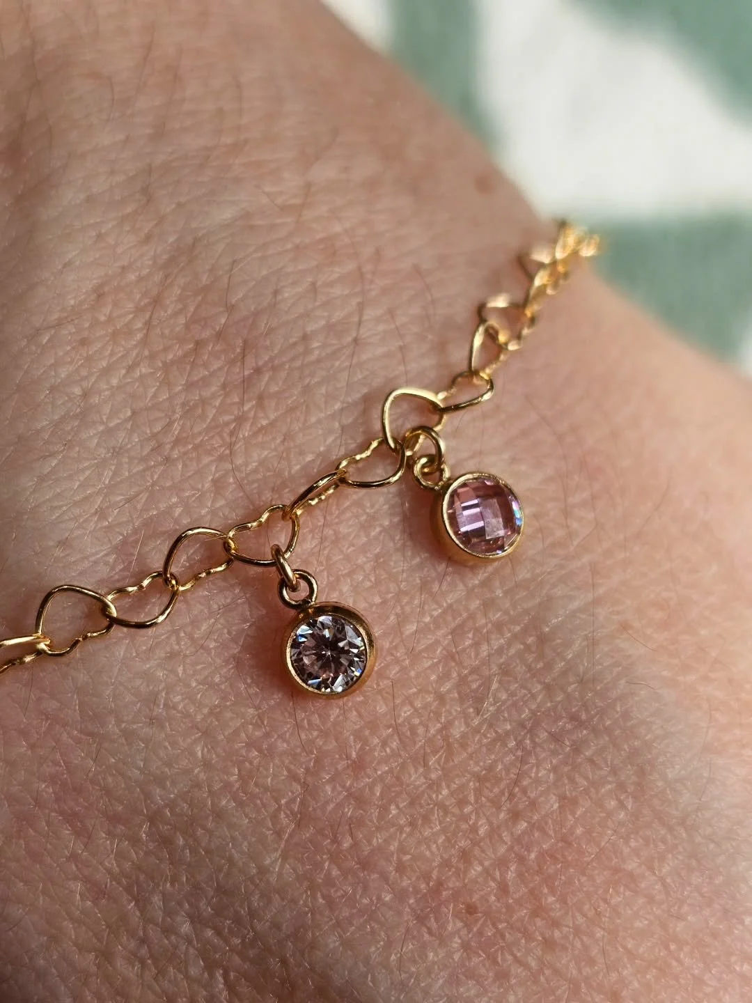 Beautiful 9ct Gold Filled Heart permanent bracelet created today ✨️ celebrating 2 beautiful children's birth stones 🤍🩷✨️ Thank~You xXx