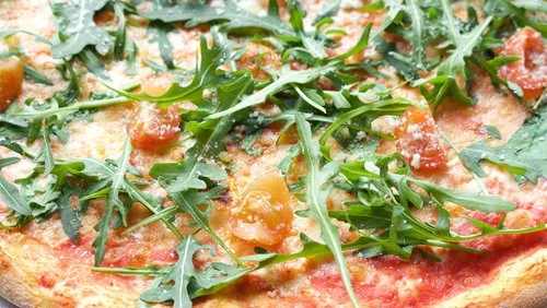 mrpizza-02-bio-pizza.jpg