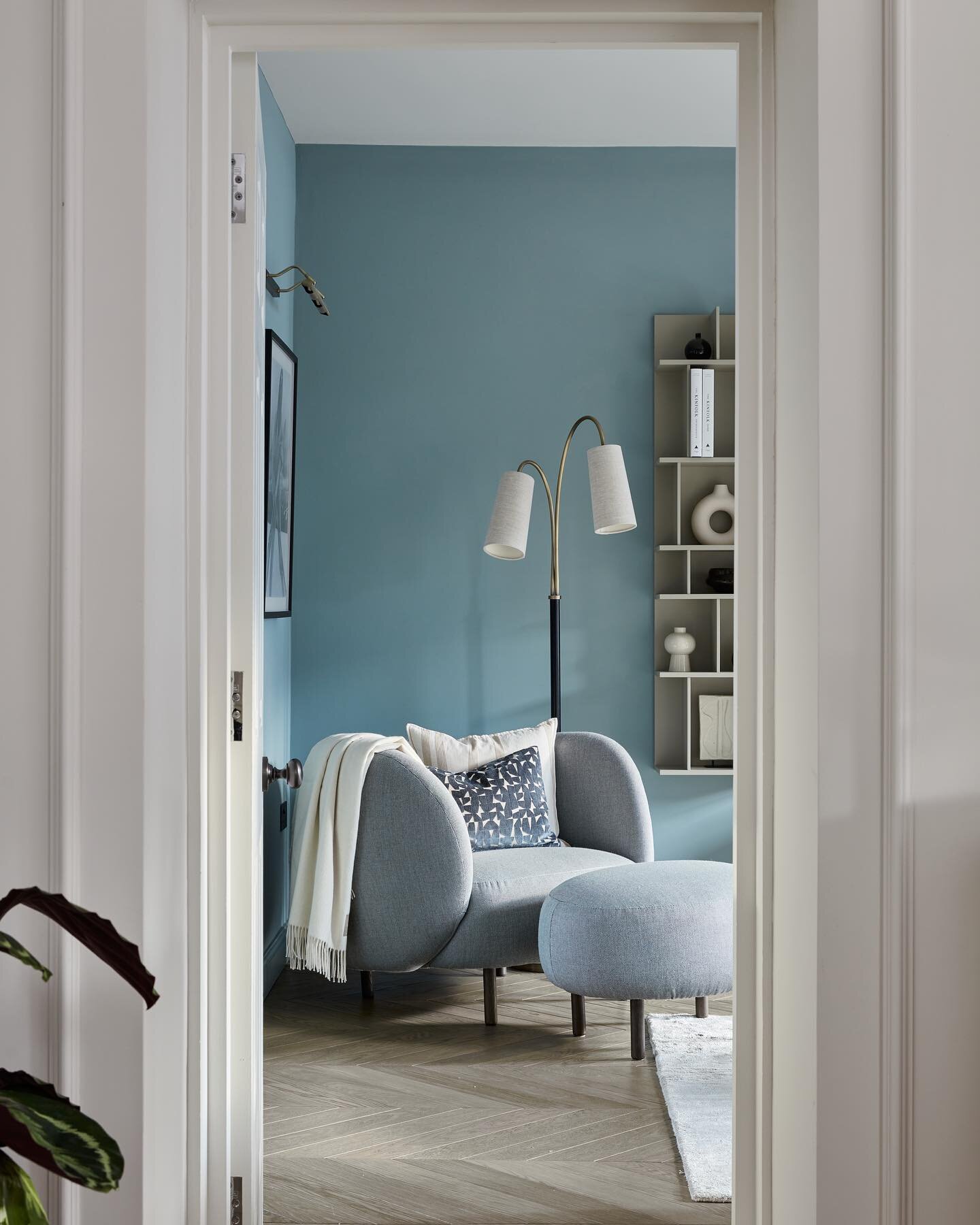 Sneak peak into the Dulwich TV room today&hellip;clients wanted a contemporary room with a European feel&hellip;I pushed their boundaries with the colour and it paid off. There is something so inviting about having a bold contrast from another room t