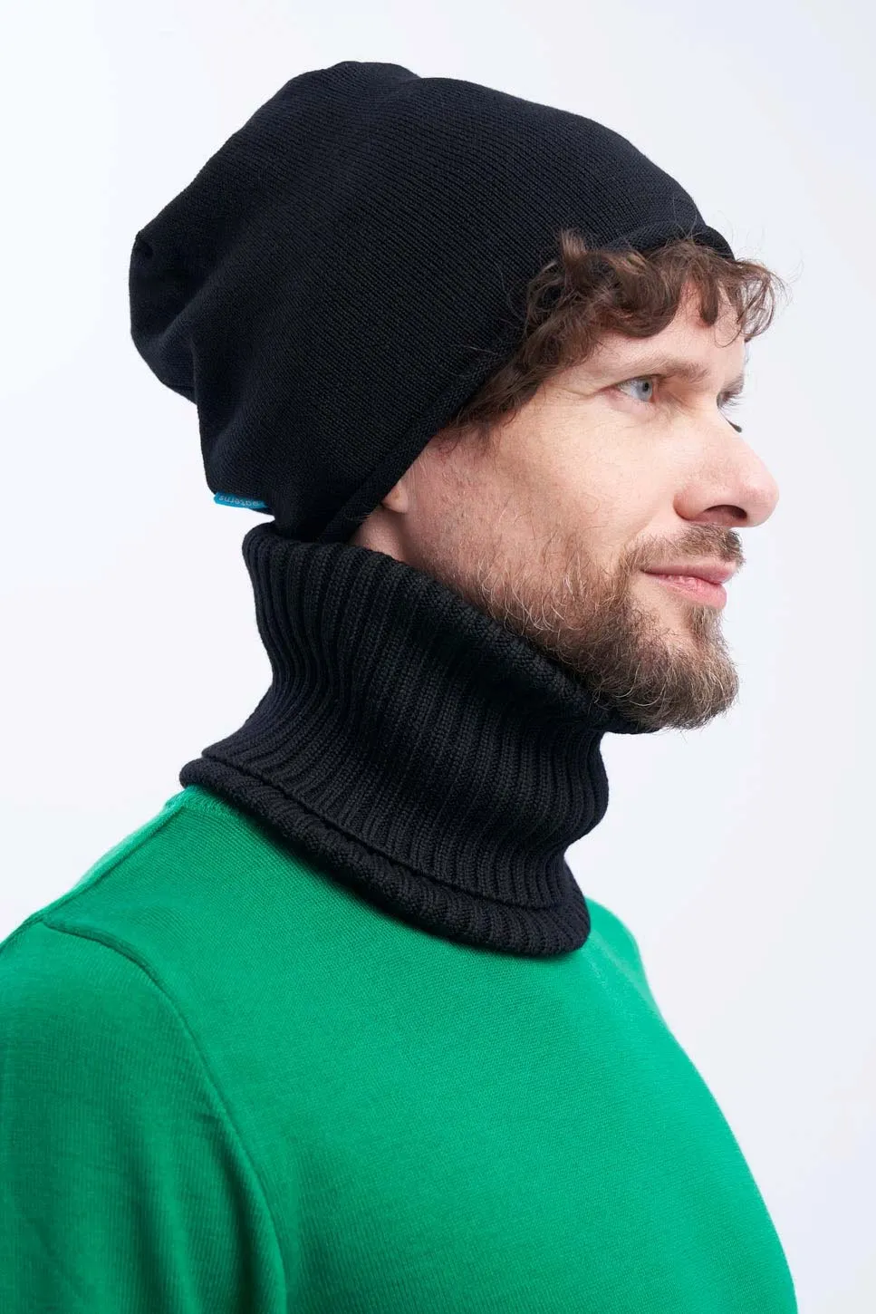 czapka-smerfetka-z-welny-merino-czarna-1.jpg