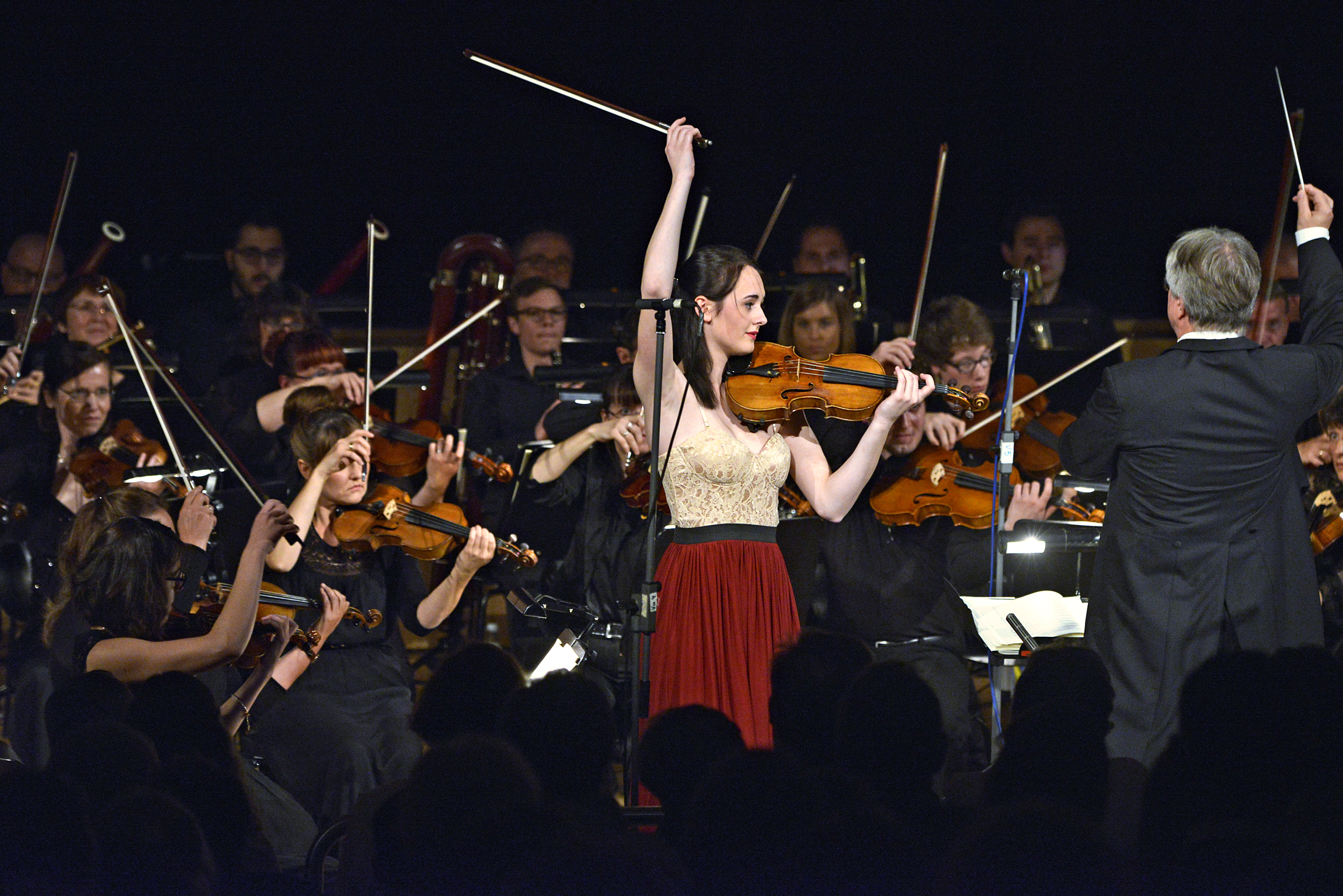 Anne Luisa Kramb zusammen mit dem Collegium Musicum