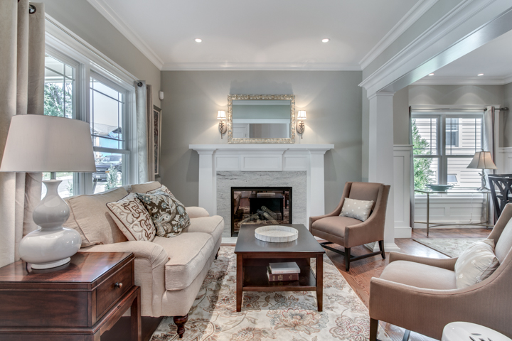 7_Family_Room.jpg