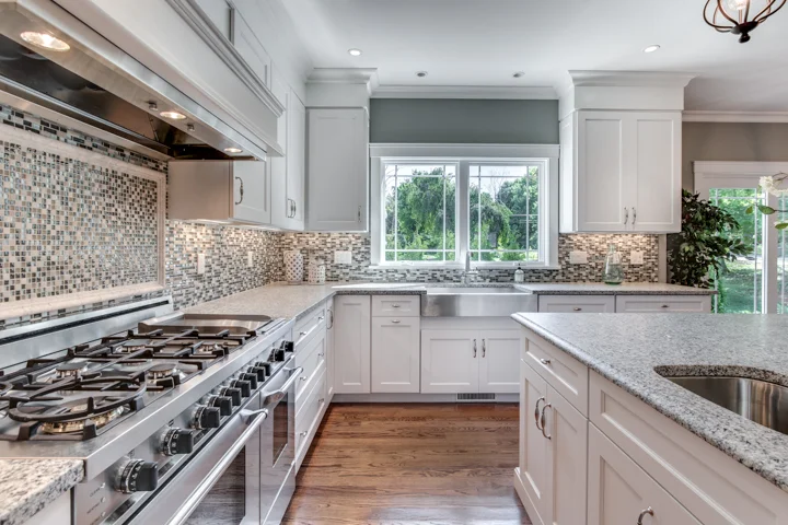 13_Kitchen-4.jpg