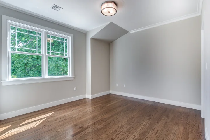 27_Bedroom4.jpg