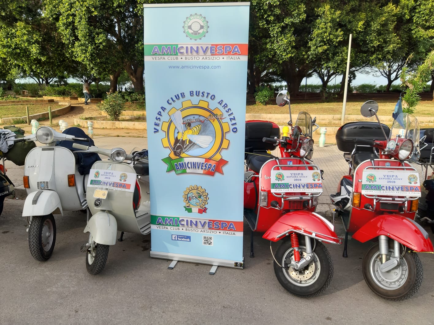 Vespa Club Amicinvespa - all the way from Busto Arsizio, Milan..