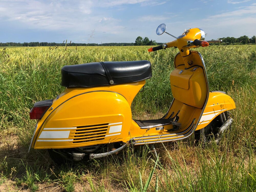 NEW PRODUCT: MMMTOYS: M2110 1/6 Scale Vespa in 5 styles PHOTO-2019-06-20-10-02-20