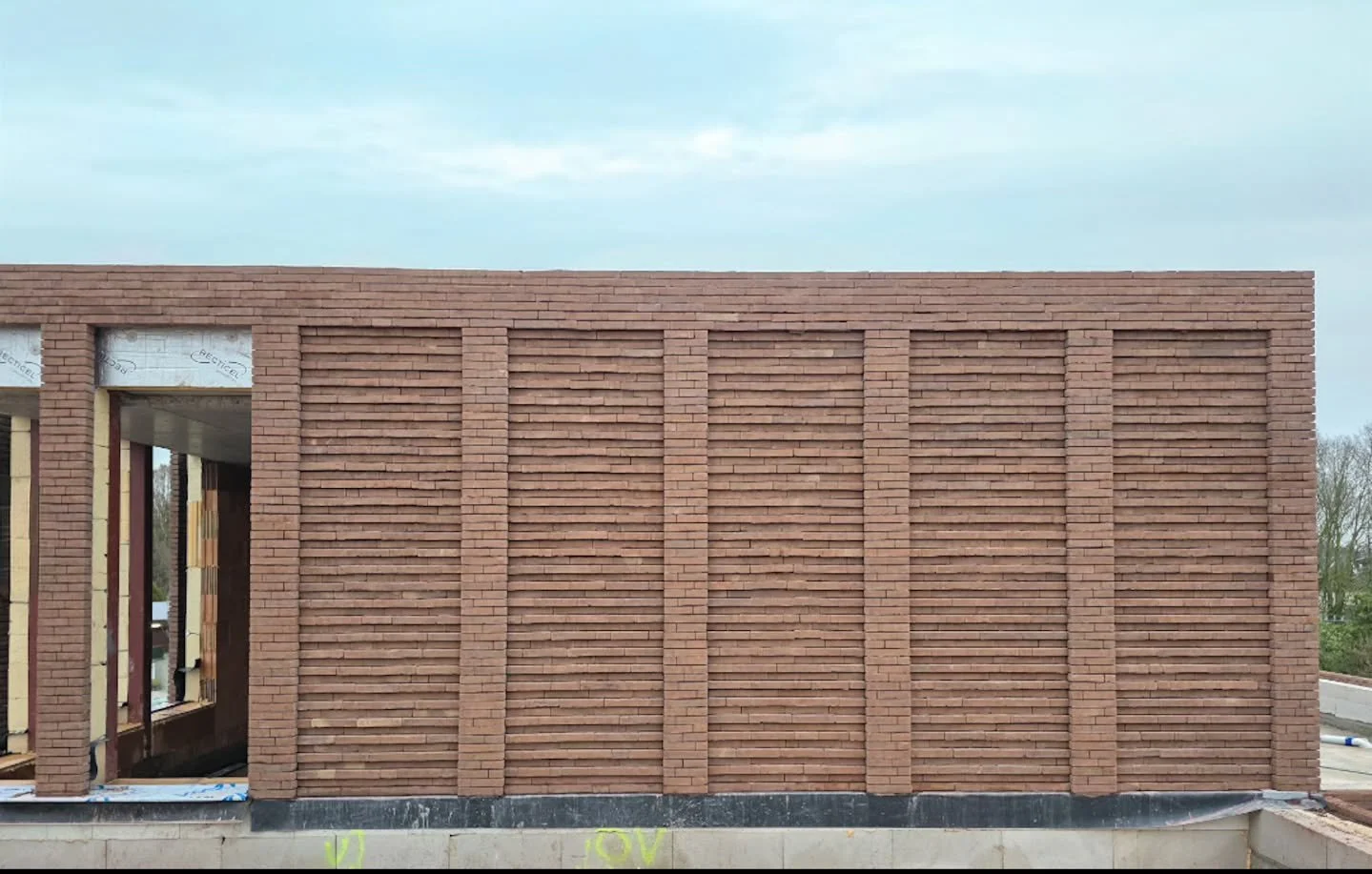 2PK99 STING

Klaar voor raamopmeting. Thuiskantoor op +2.

#brickpatterns @dshbouw @vandersanden_