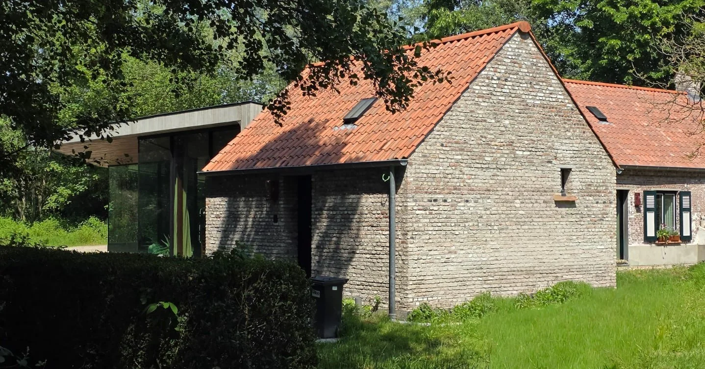 2PK33 - ELVO

uitbreiding hoeve in beschermd dorpsgezicht