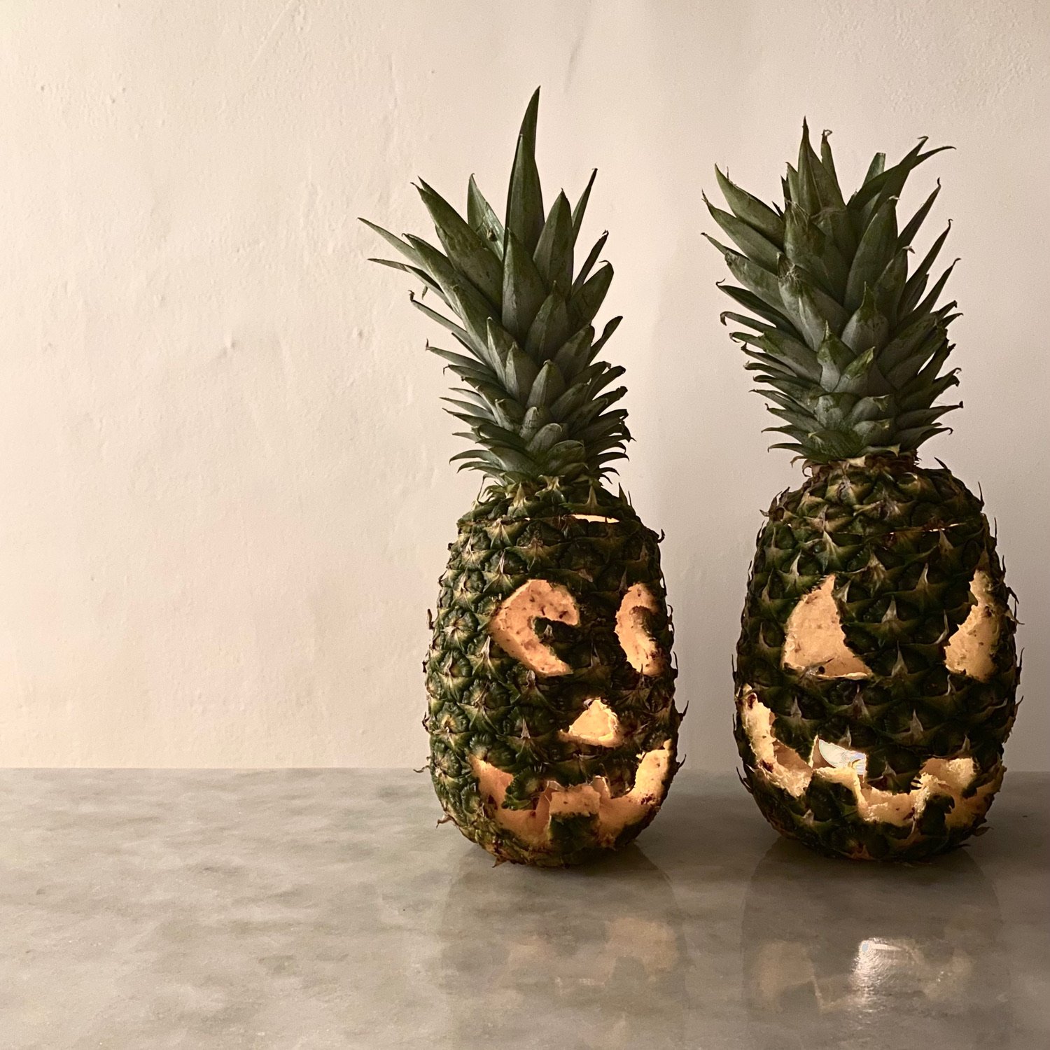 Pineapple Carving + Cocktails