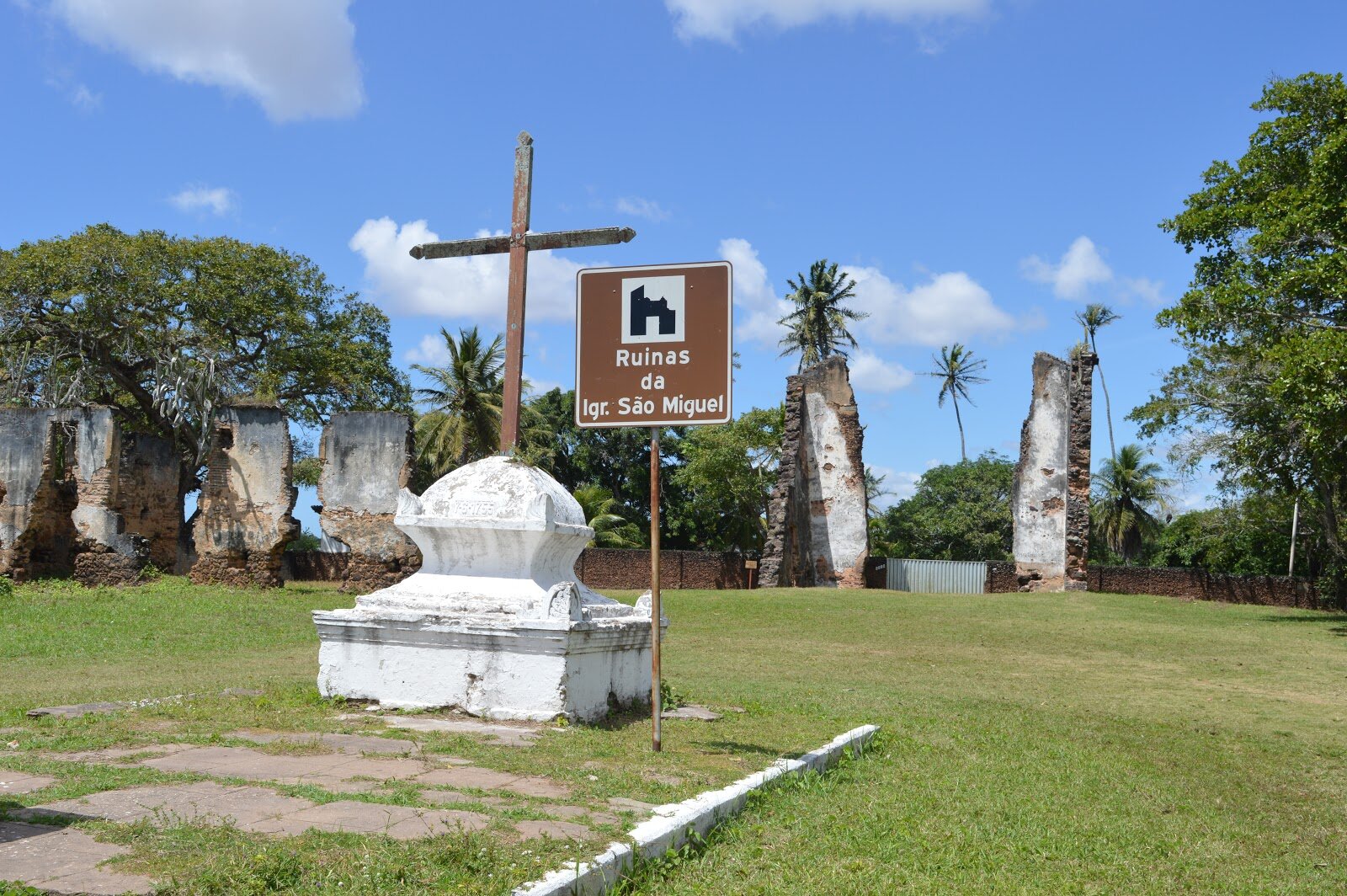 igreja de são miguel Ruinas.JPG