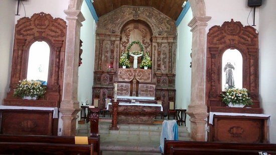 igreja de santo antonio altares.jpg