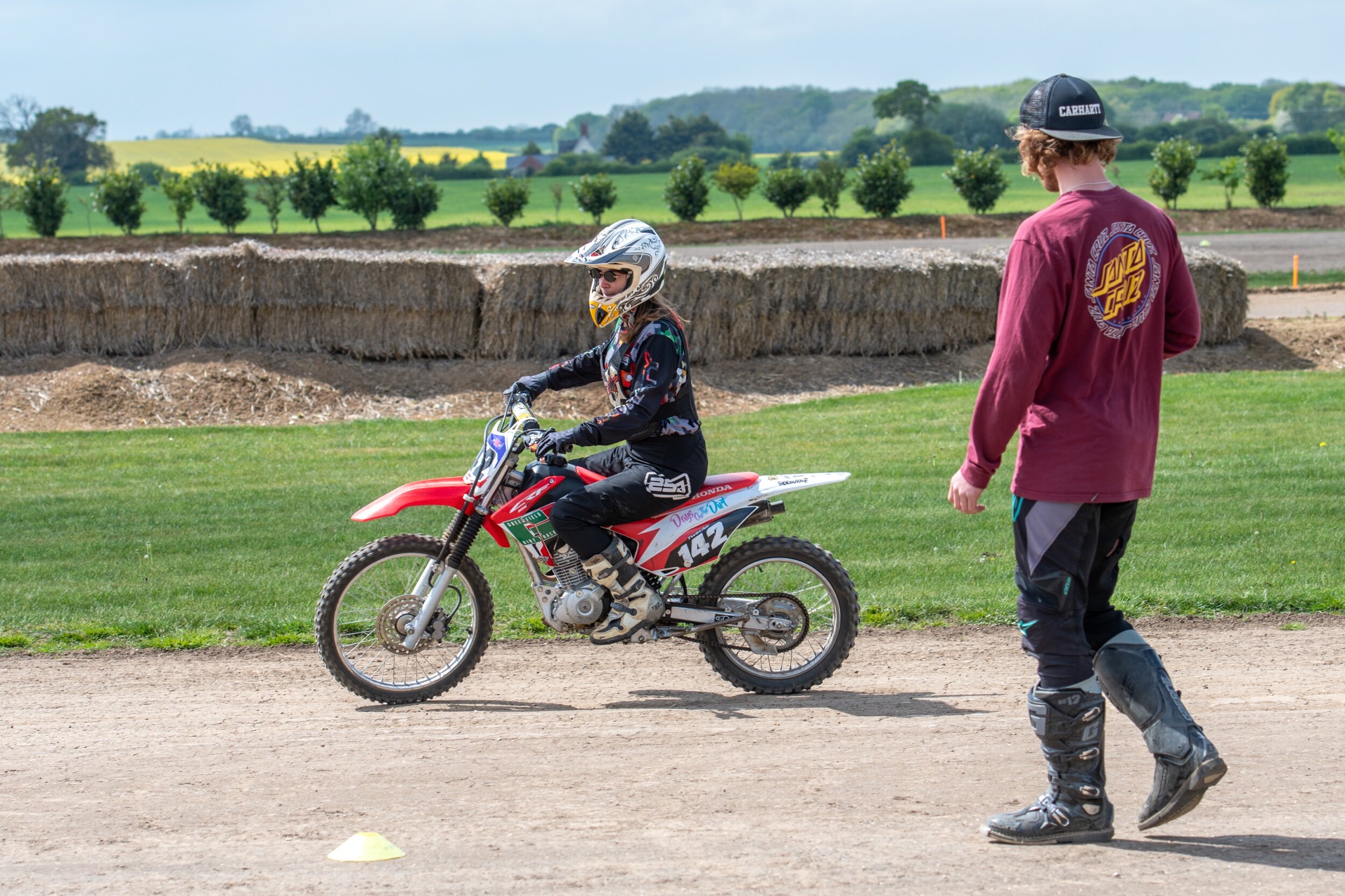 female_beginner_riding_courses