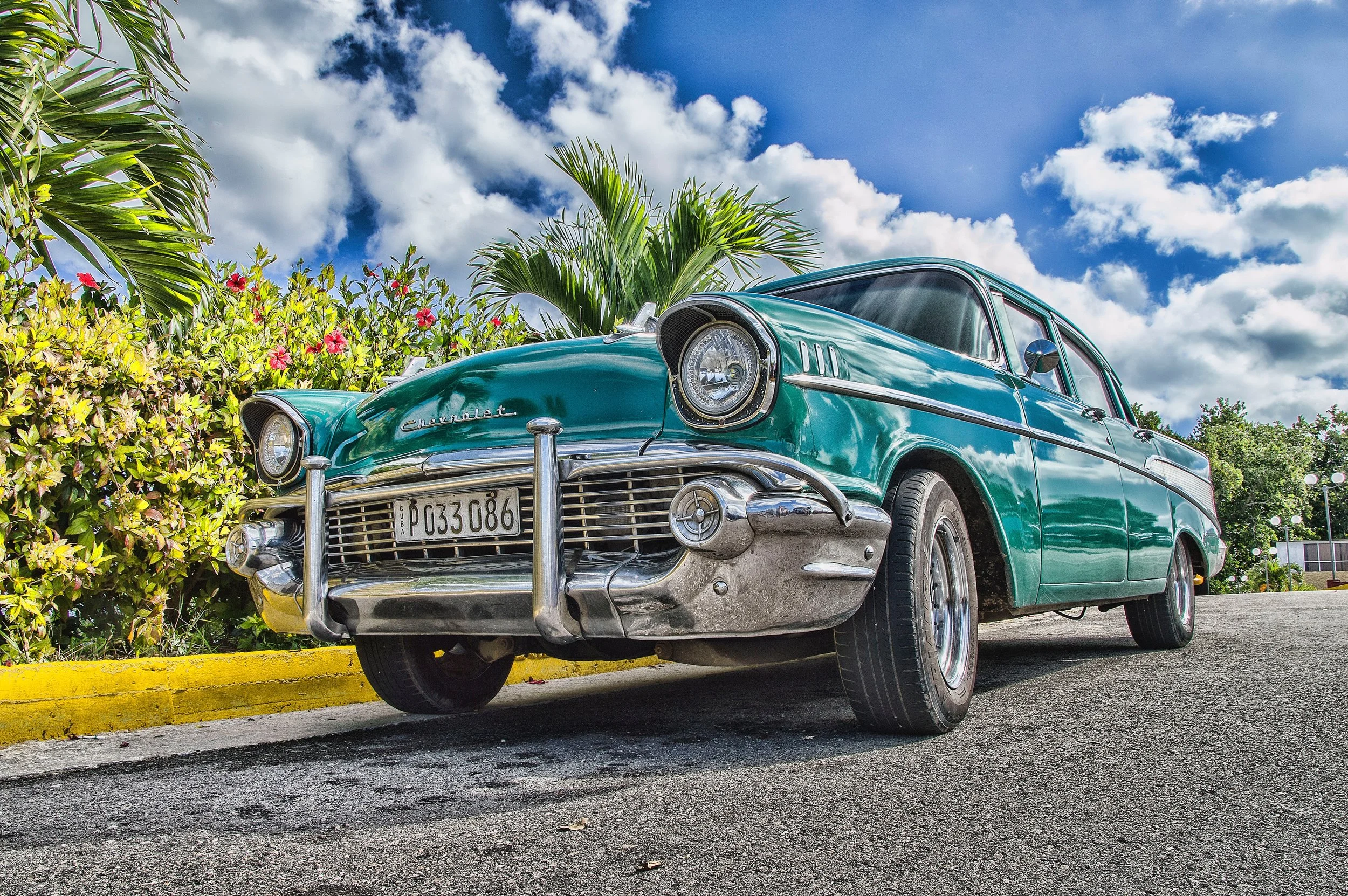 asphalt-auto-automobile-712618.jpg
