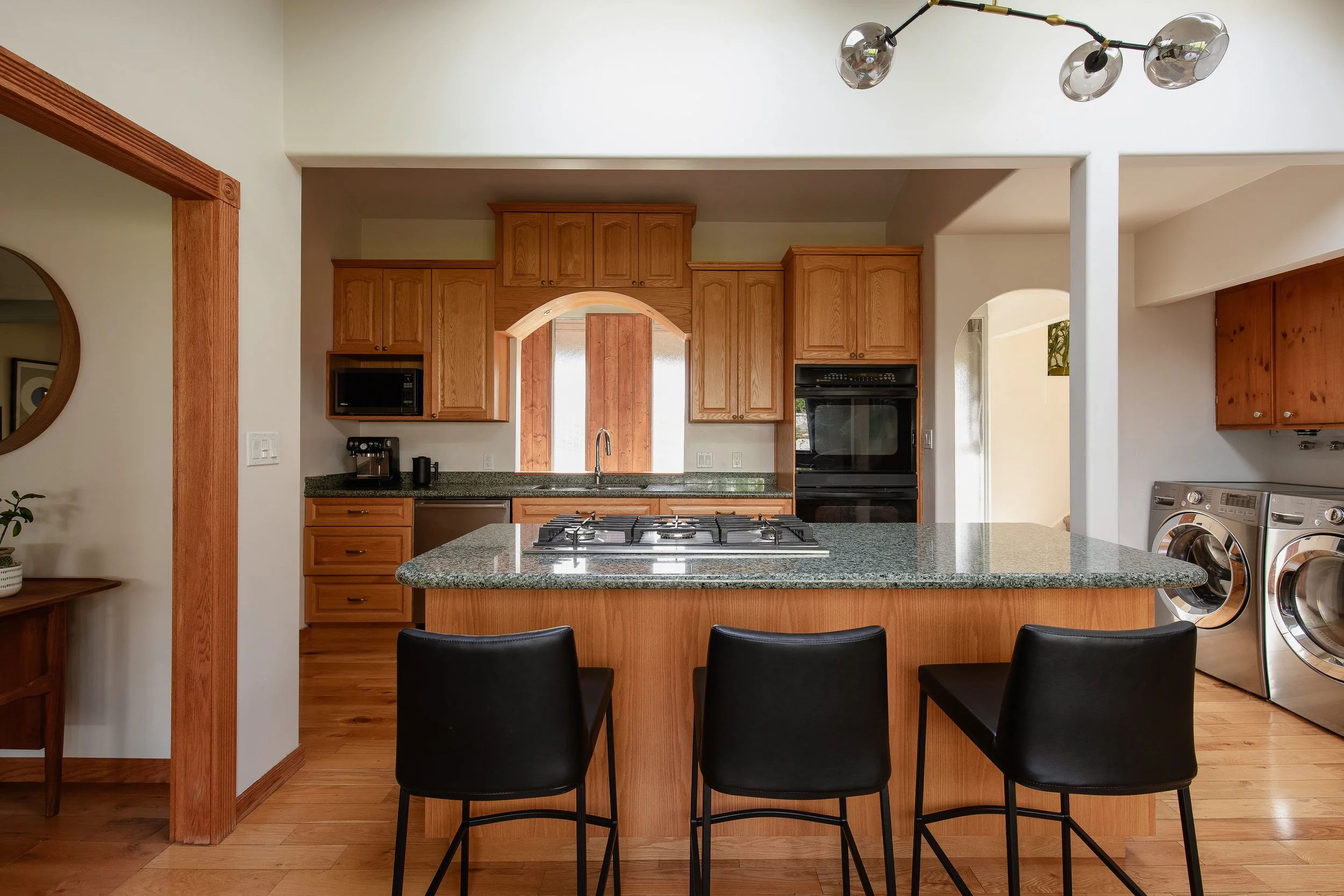 3060-St-Andrews-Ave-North-Vancouver-TWSC-055.jpg