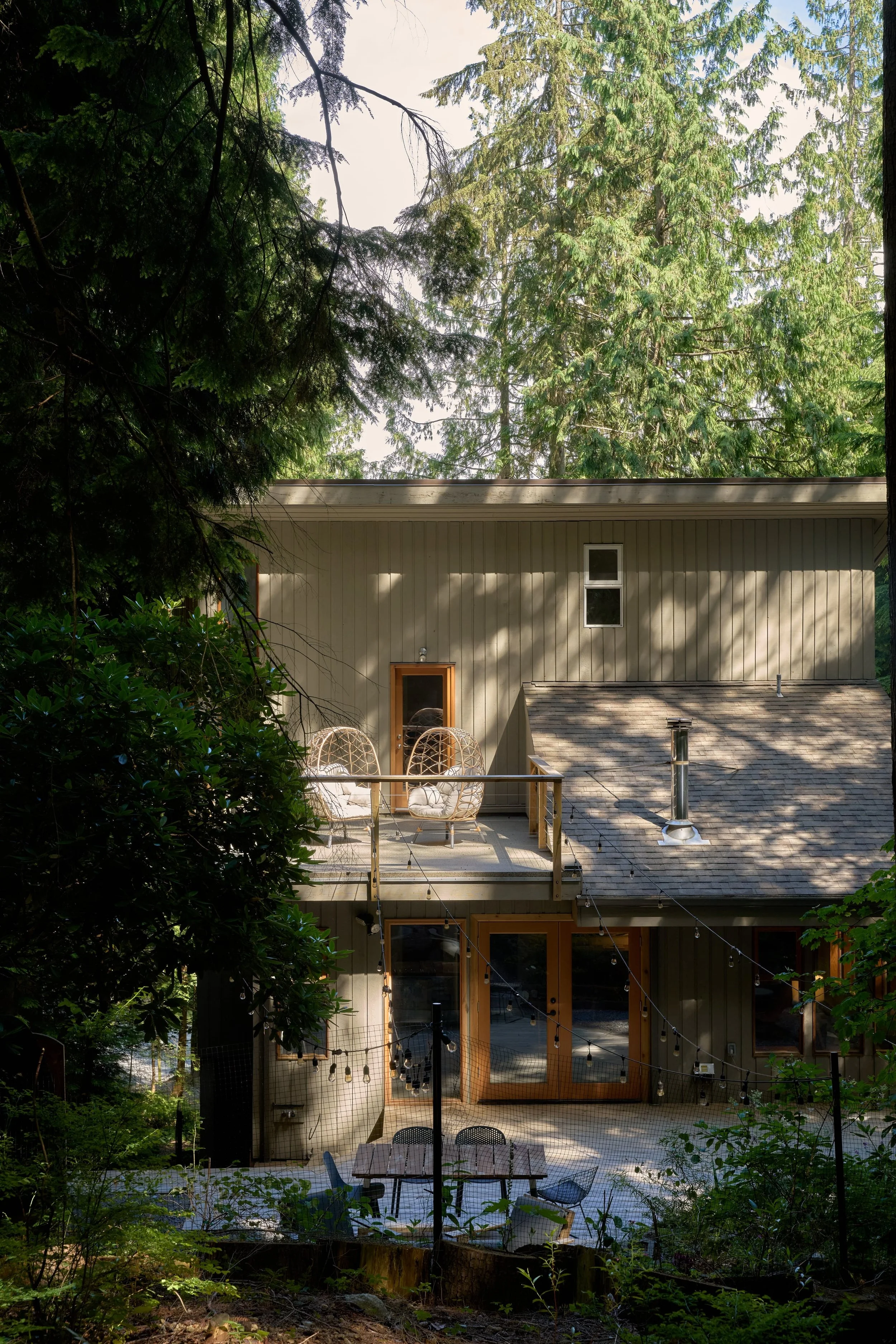 HiddenHouse8580.jpg