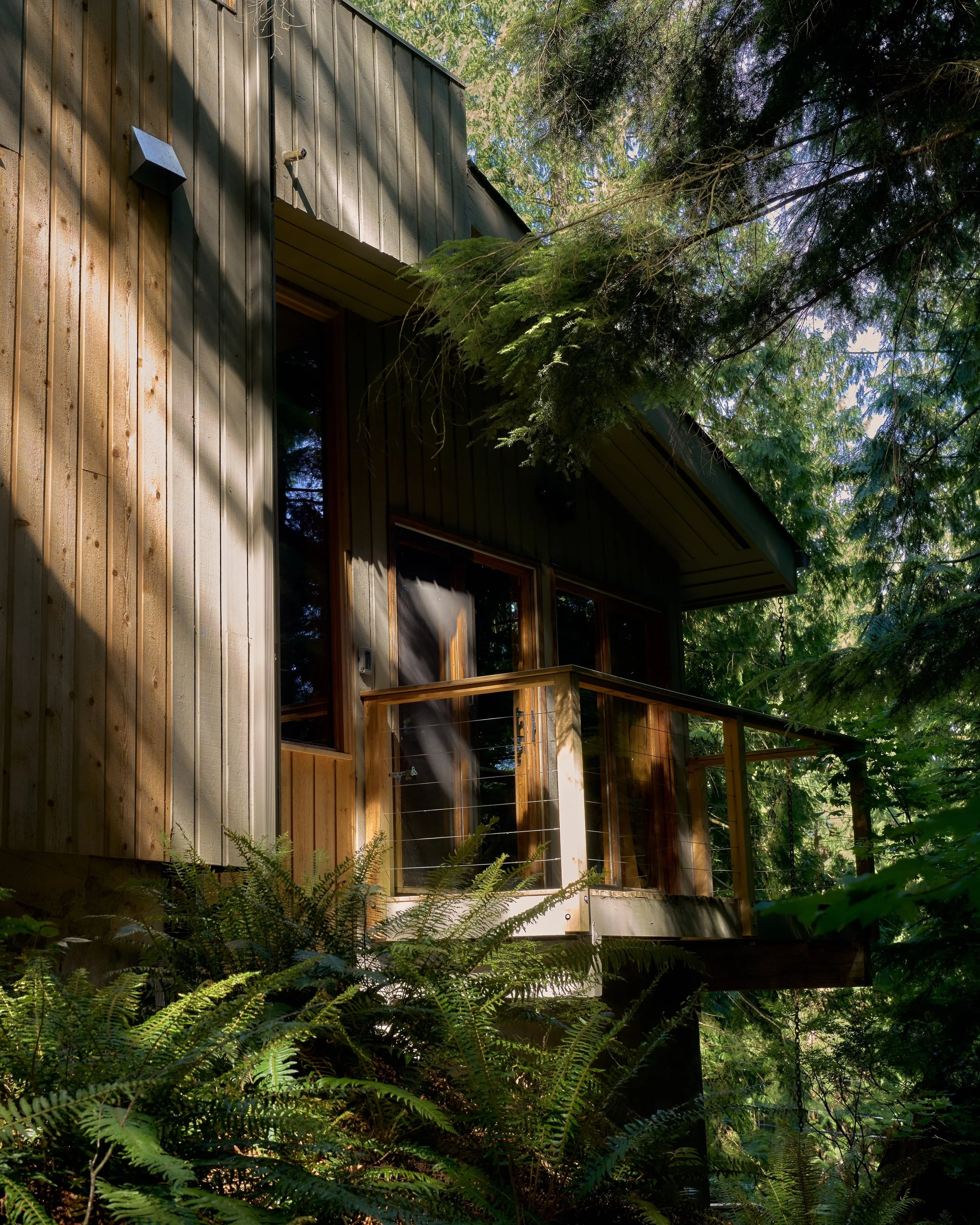 HiddenHouse8963.jpg