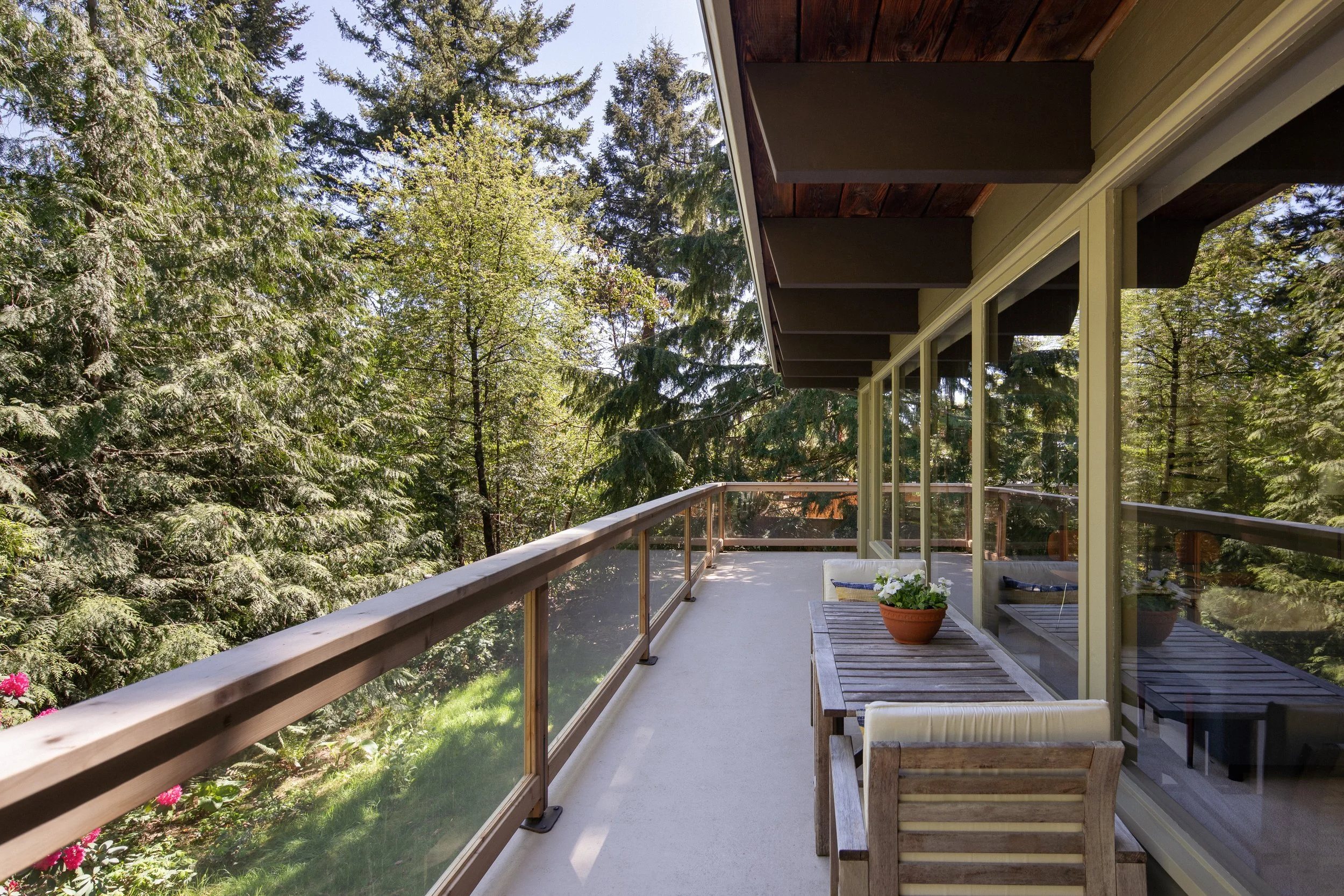 6217-St-Georges-Ave-West-Vancouver-TWSC-092.jpg