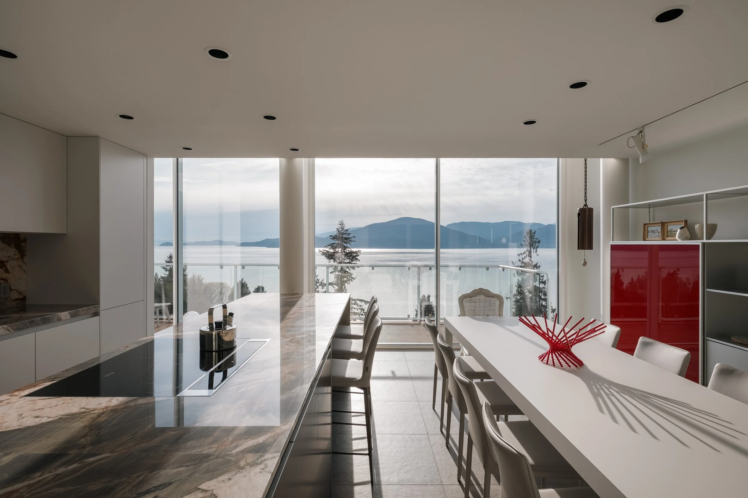 90-Isleview-Pl-Lions-Bay-TWSC-085.jpg