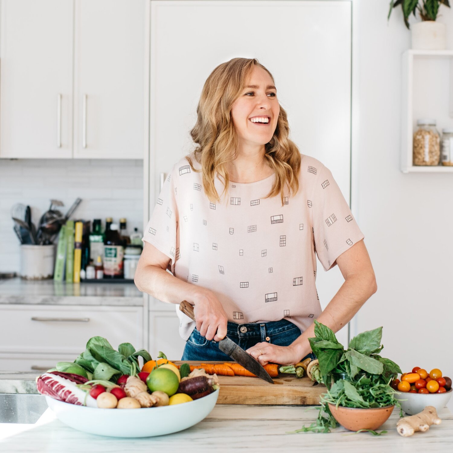 S3E15: Gut Health Extravaganza with Phoebe Lapine