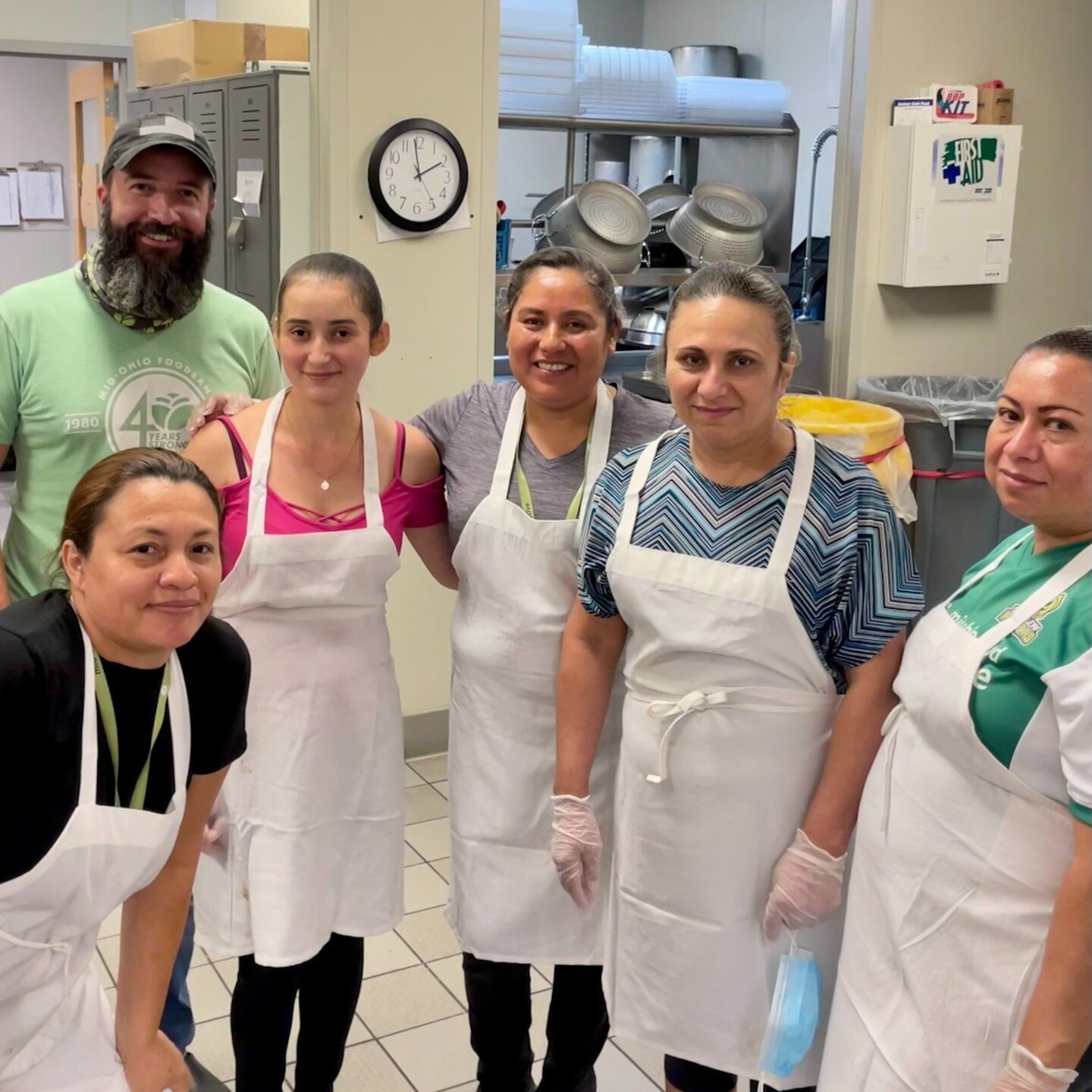 Last week we wrapped up our summer partnership with the Mid-Ohio Food Collective kitchen! Members of the FRESHEALTH team prepared over 80,000 meals for children in the greater Columbus area. 

This partnership allowed us to make an impact in our comm