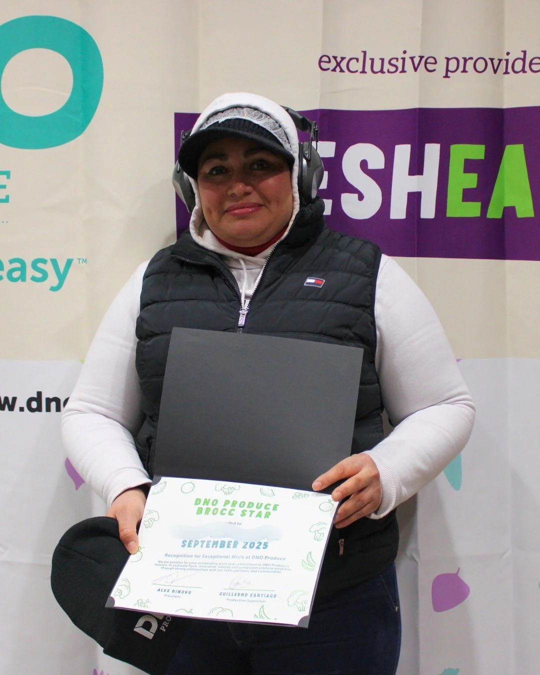This September we celebrated our incredible Assistant Supervisor, Maria! 🥦⭐ She is an essential member of our FRESHEALTH team, working hard every day to ensure our production floor is running smoothly! From employee safety to food safety, Maria has 